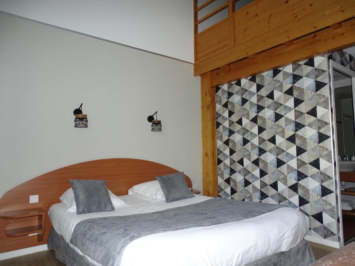 Logis Les 3 Marchands Hotel 2*